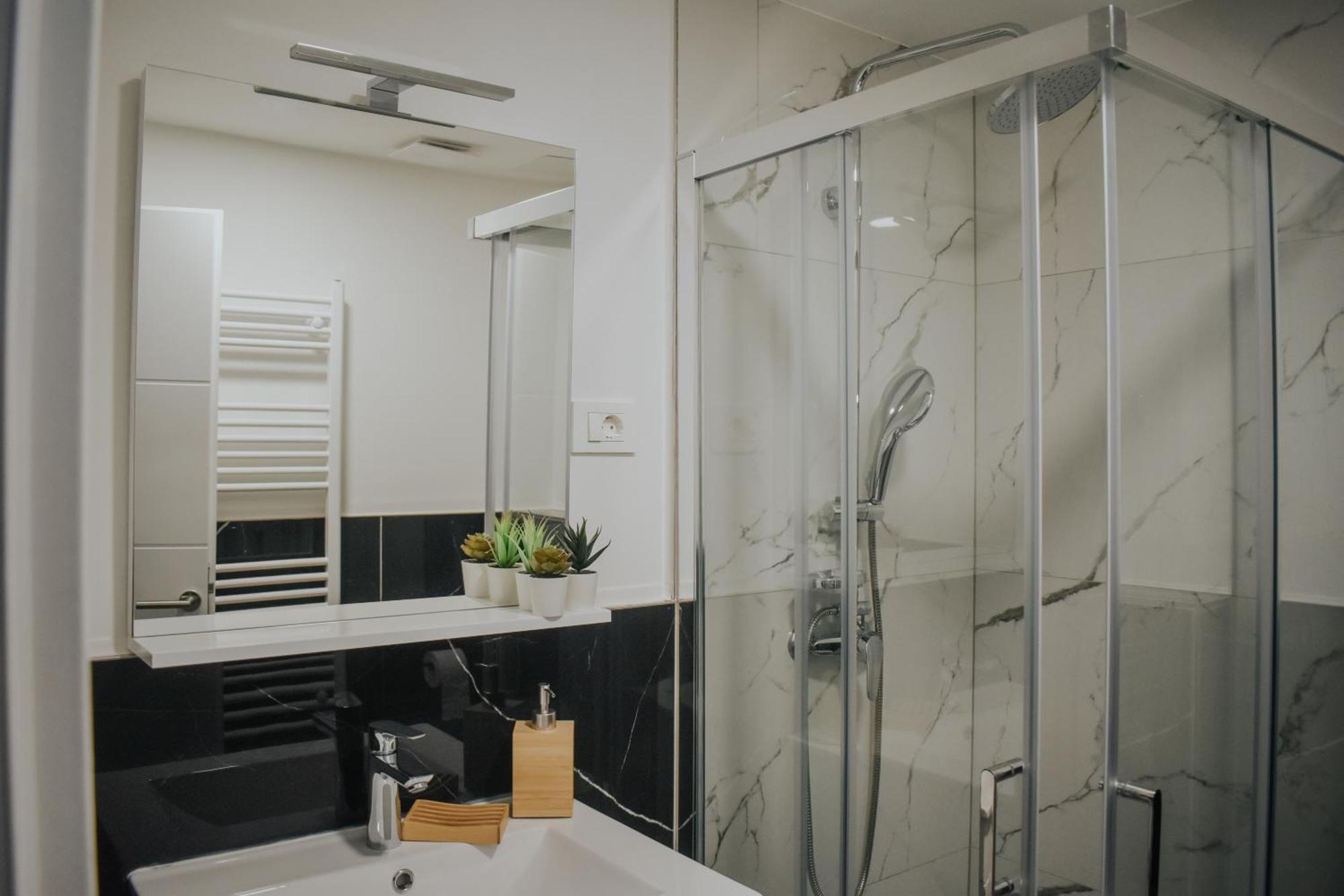 Apartments Jelovic سيني المظهر الخارجي الصورة
